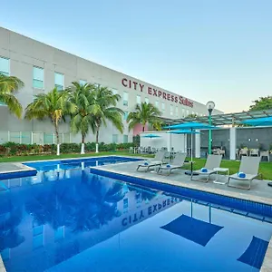 Express By Marriott Aparthotel Playa del Carmen